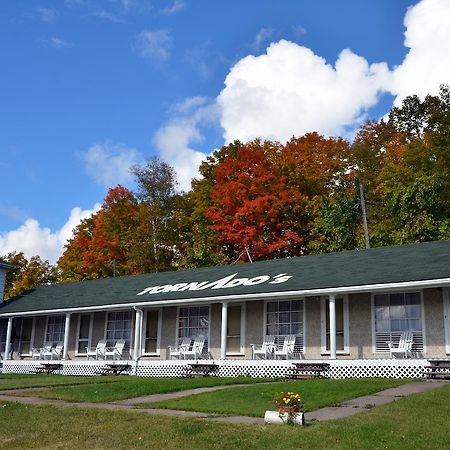 Tornado'S Motel Port Loring Exterior photo